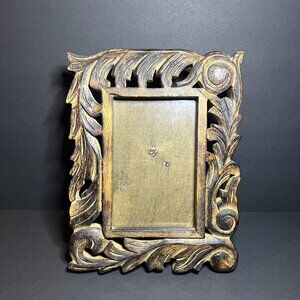 VTG Rustic Hand Carved Wooden Ornate Standing Picture Frame - Fits 6 x 4" Photo